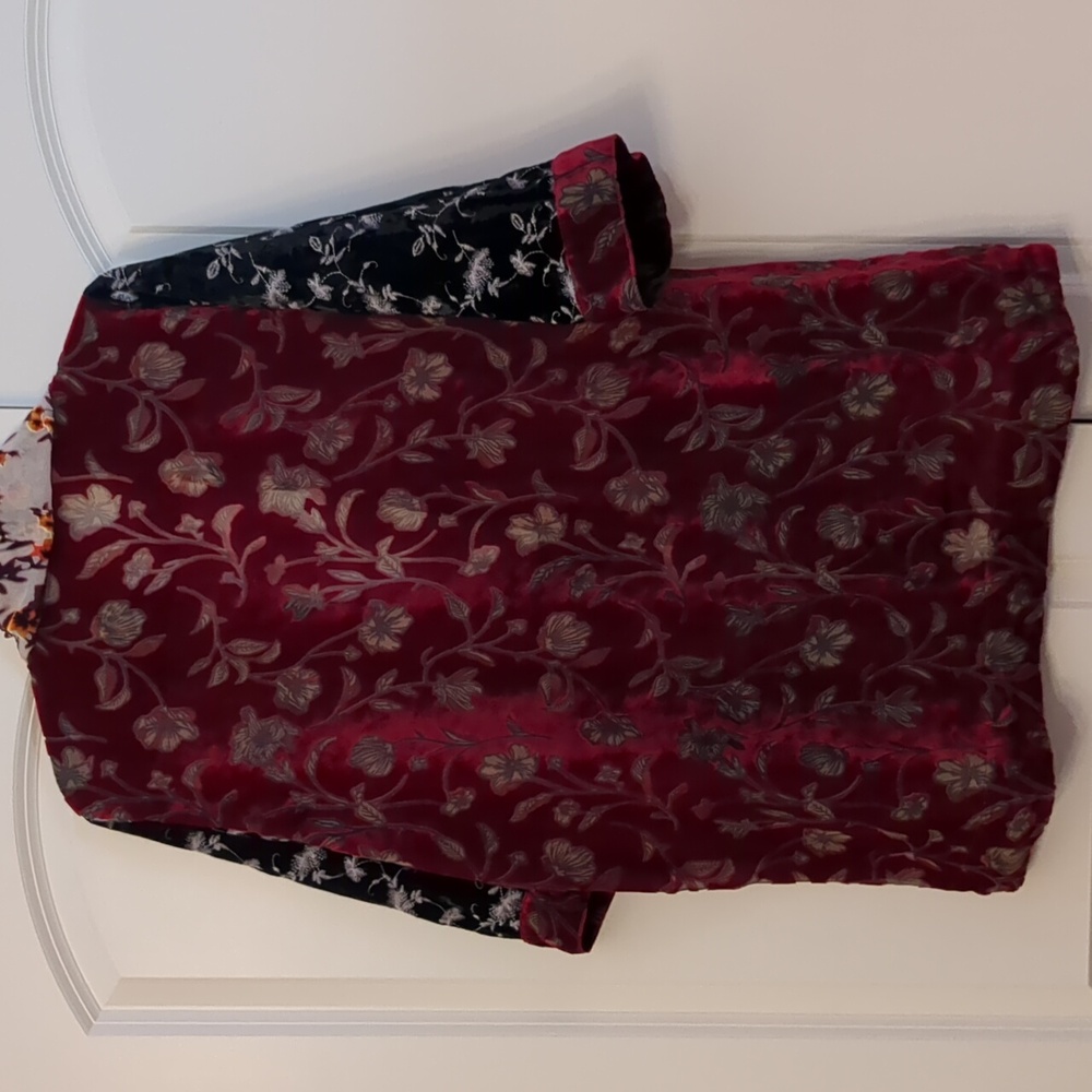 JOHN MARK Burgundy Floral velvet Lace burnout Kimono Shrug - Picture 8 of 8